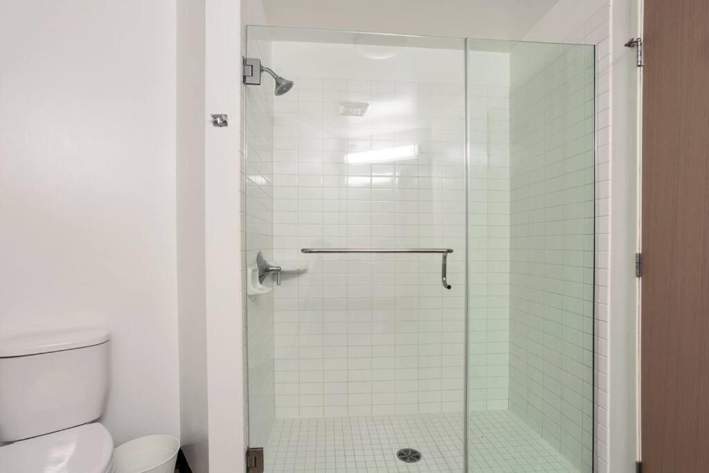 ロサンゼルスLovely Upscale High Rise Private Parking & Poolアパートメント エクステリア 写真