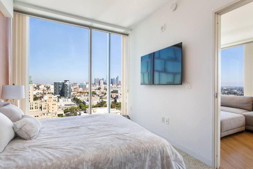 ロサンゼルスLovely Upscale High Rise Private Parking & Poolアパートメント エクステリア 写真